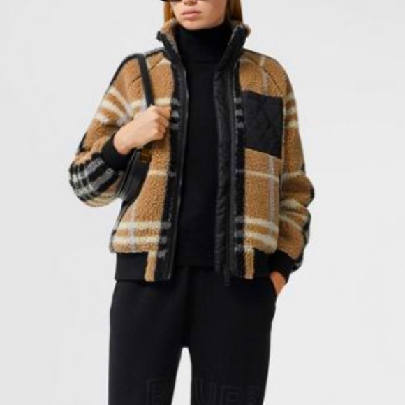 ❗️SOLD ❗️Authentic Burberry Sherpa Diamond Quilted bomber teddy/wool jacket - Picture 3 of 9